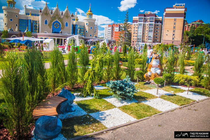 Куда сходить с ребенком в Казани: Цветочный фестиваль 2016