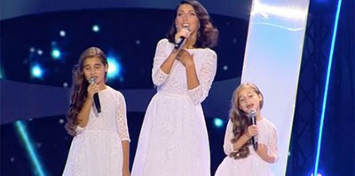 Алсу впервые спела на сцене со своими дочерьми