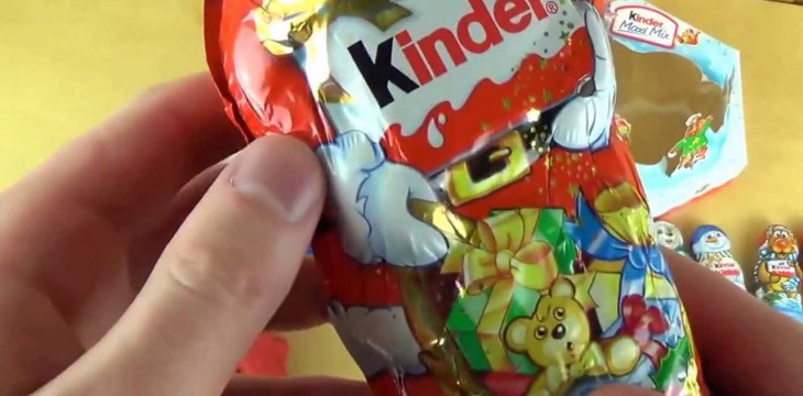 В Австралии мальчик застрял в автомате по продаже сладостей